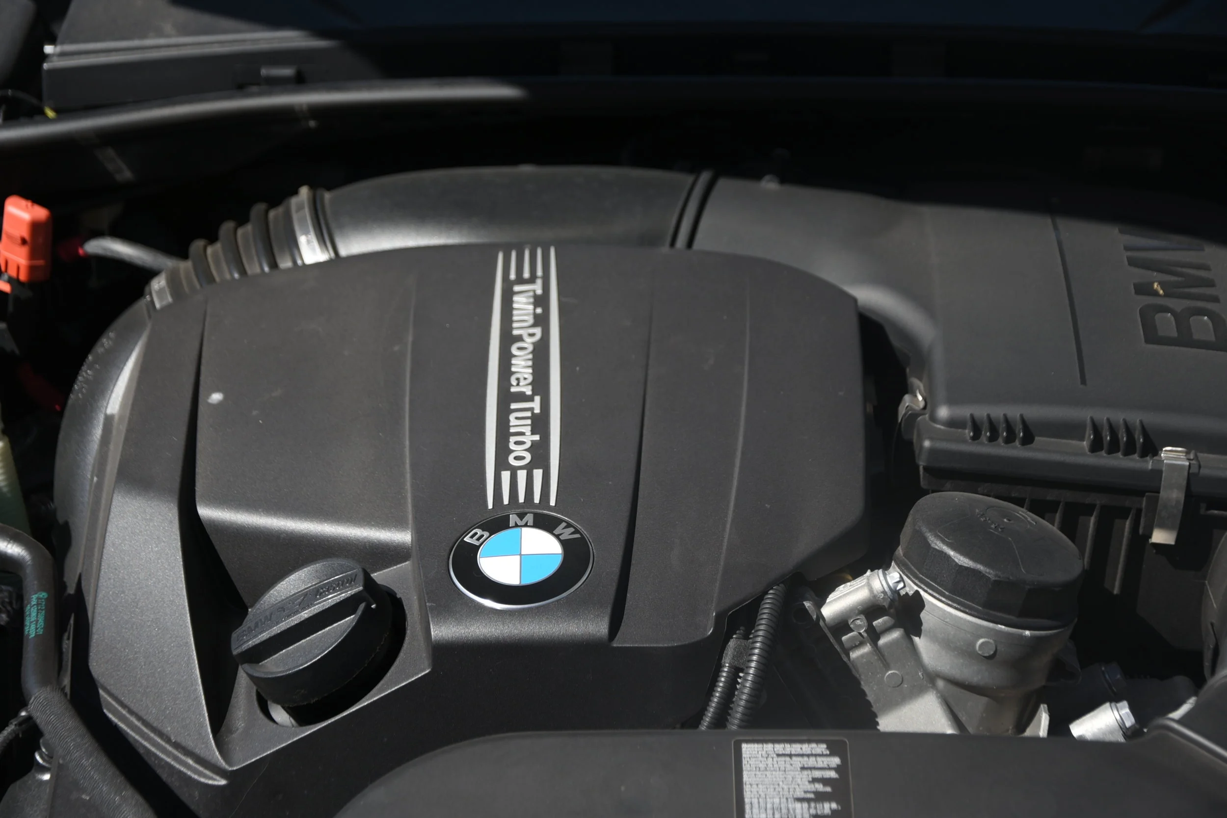 26-BMW-335i-twin-turbo.jpg