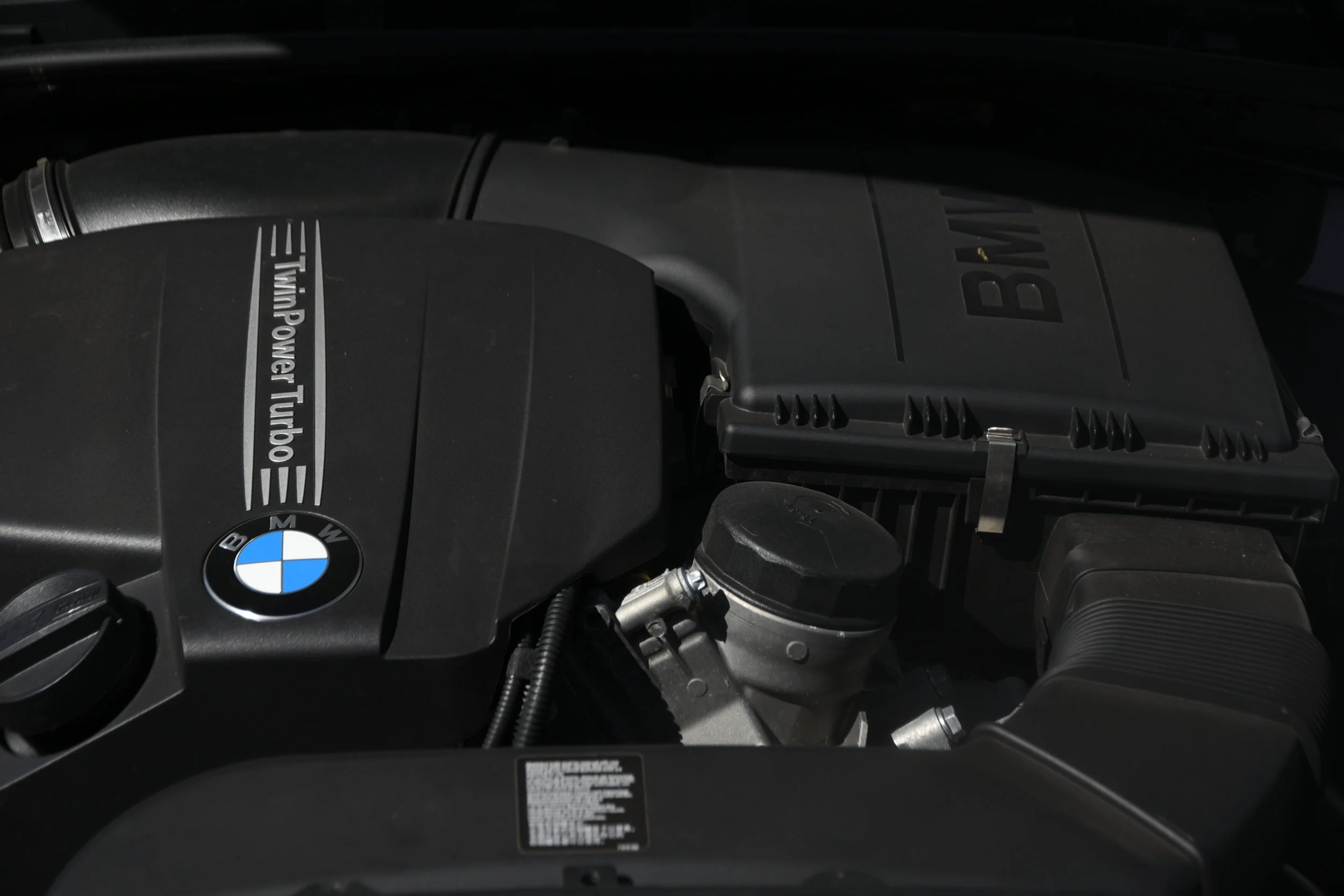 27-BMW-335i-twin-turbo.jpg