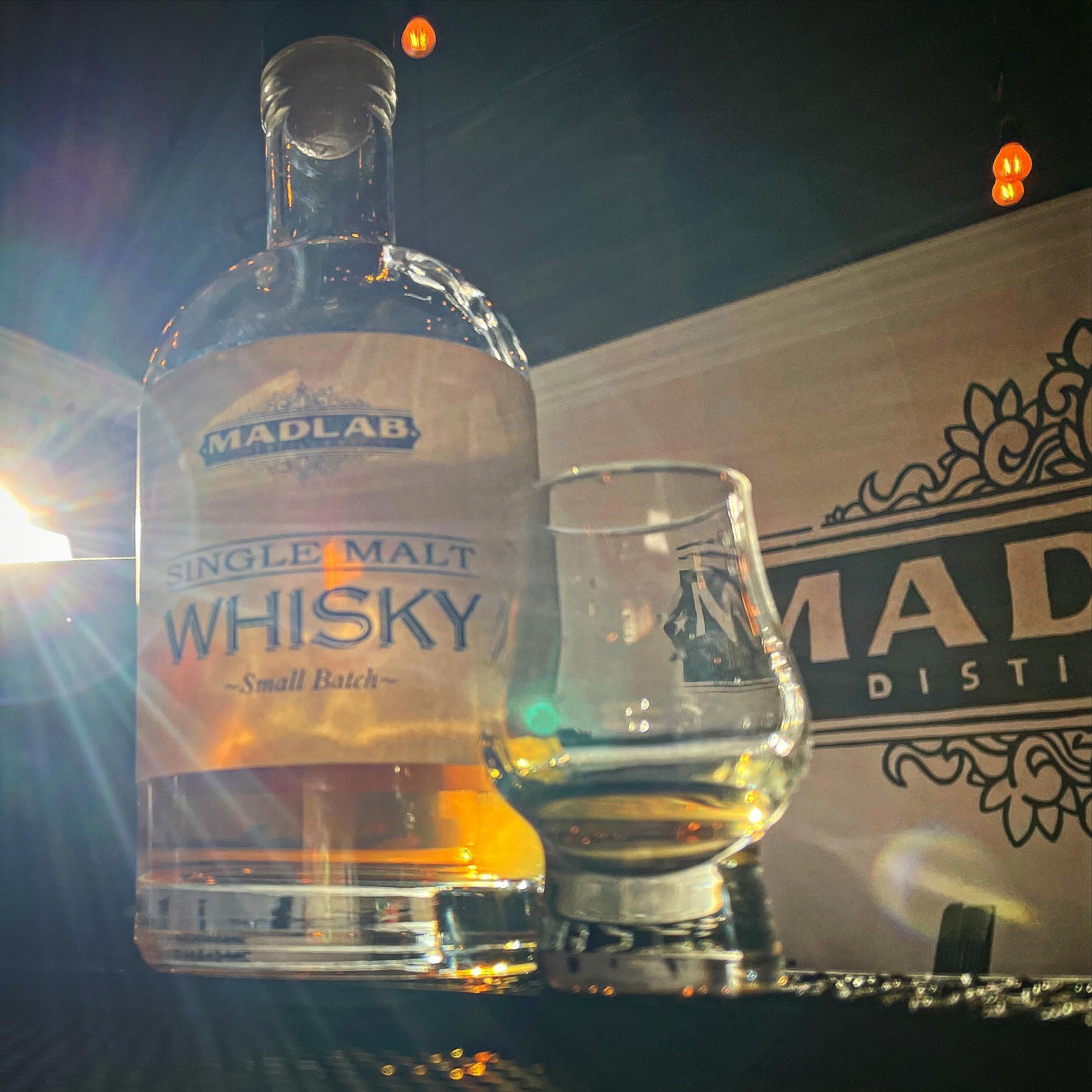 It&rsquo;s a beautiful day for a whisky 

#cheers #itstueadaylemon #sunshine #whiskylover #yvrwhisky #canadianwhisky #yvrdrinks #vancouverwhisky #bcwhisky #bcdistilled #madlab #drinklocal #craftwhisky #vancitydrinks #vancitybuzz #craftspirits #bcspir