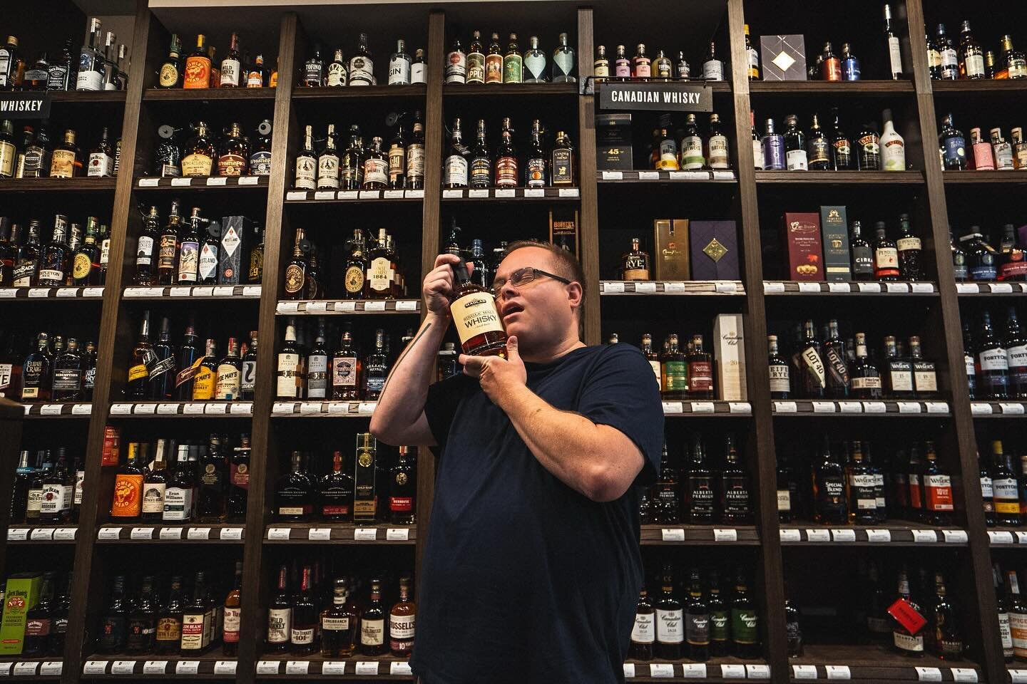 Distillers sure do love their products 😜 

Distiller/Blender Scott Thompson seen here appreciating our gold medal winning Canadian single malt 🥰

#lookinggood #premium #thegoodlife #whiskylover #yvrwhisky #canadianwhisky #yvrdrinks #vancouverwhisky