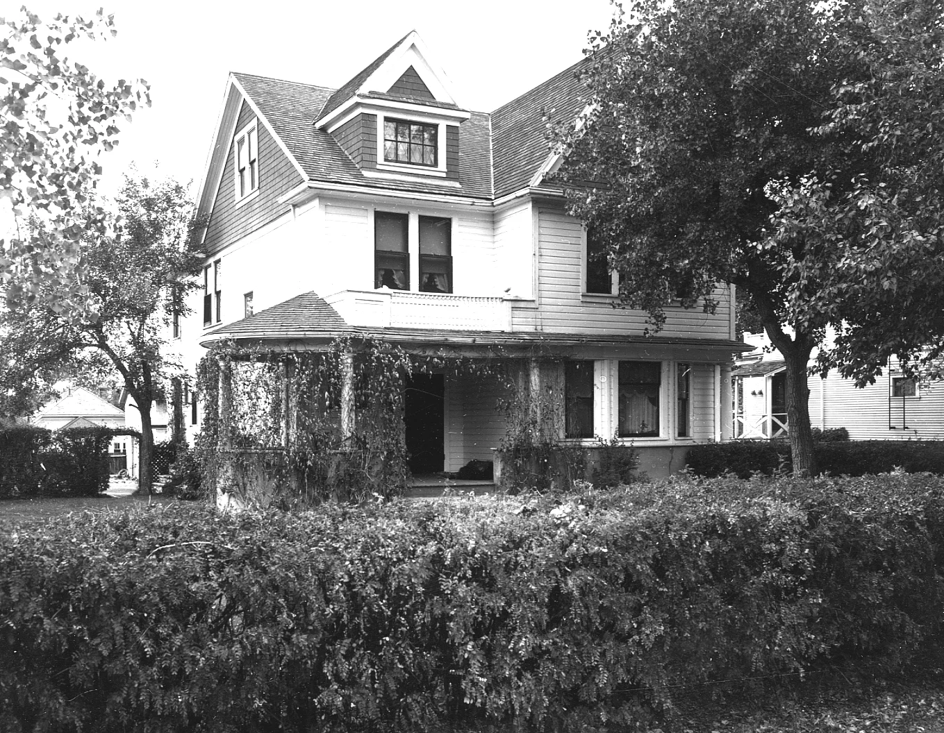 The original YWCA building on 8th Street South was demolished in the early 1980s to make room for a new YWCA building. The new YWCA building is still in use today. Courtesy the Galt Museum & Archives: 19752203012