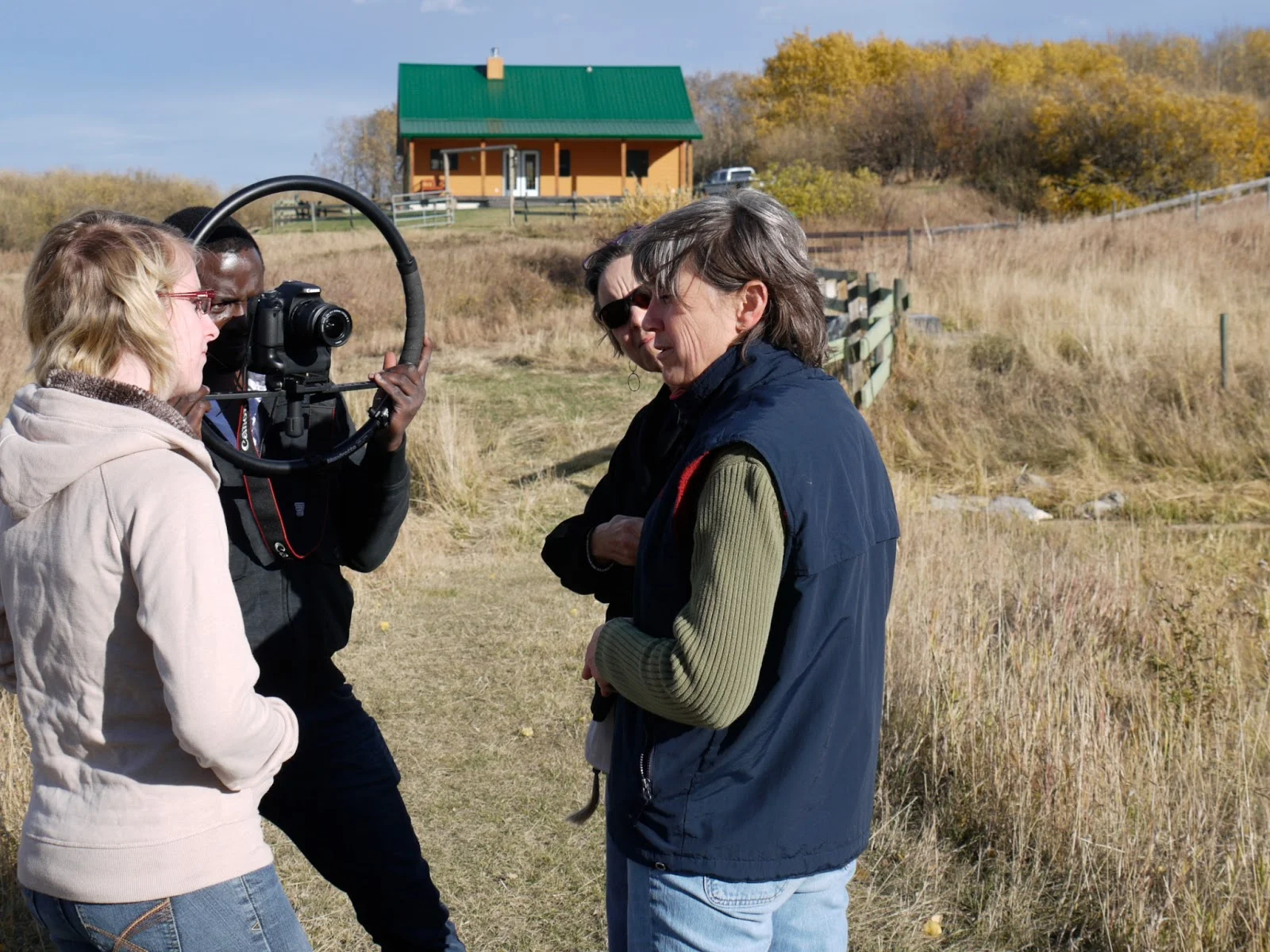 Student Researchers Kenneth Ampiah and Karissa Patton with interviewee Kelly Hall and Dr. Williams. Photo courtesy of Don Gill.