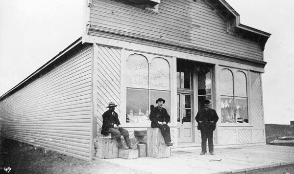 I. G. Baker and Co. store, Lethbridge. Courtesy the Galt Museum & Archives: 19891046021-022