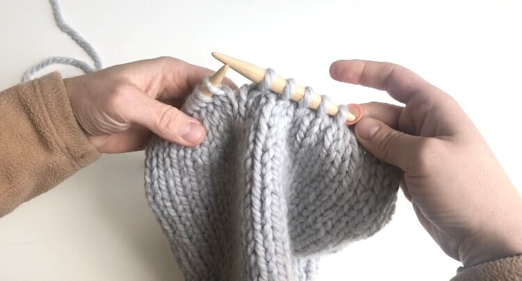 Knit 2 Together (k2tog) Tutorial - Stitches n Scraps