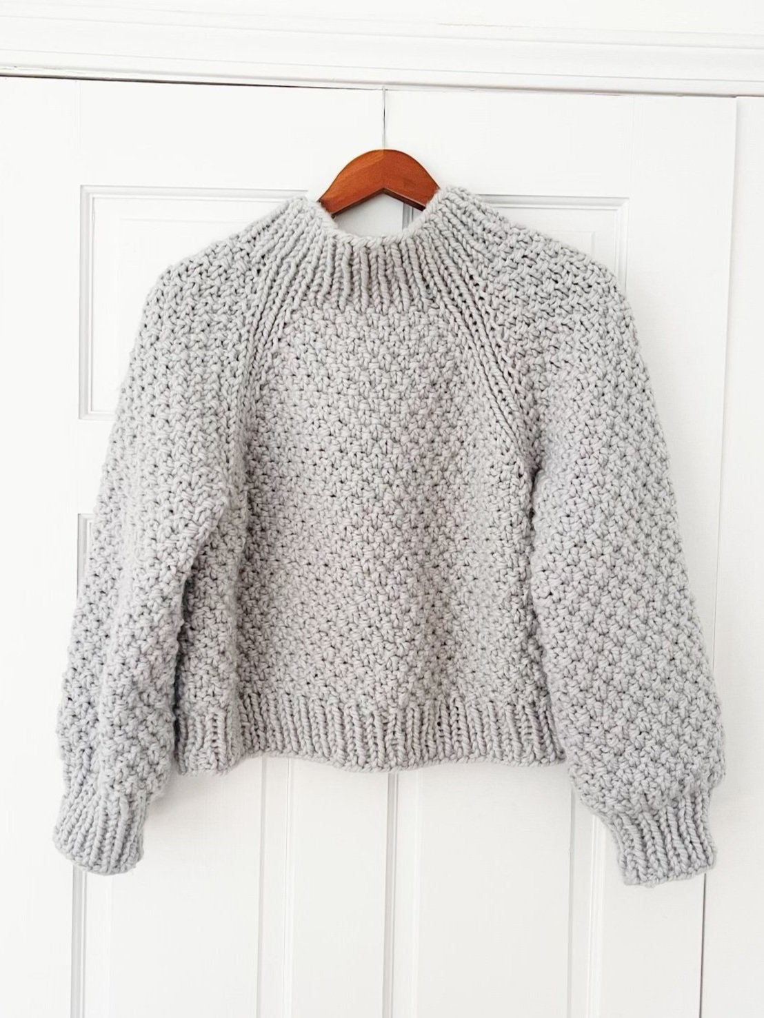 Easy Moss Stitch Raglan Knit Sweater Free Pattern + Tutorial