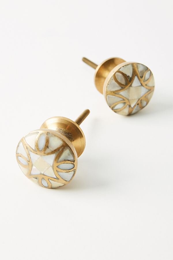 MOTHER OF PEARL KNOBS (Copy)