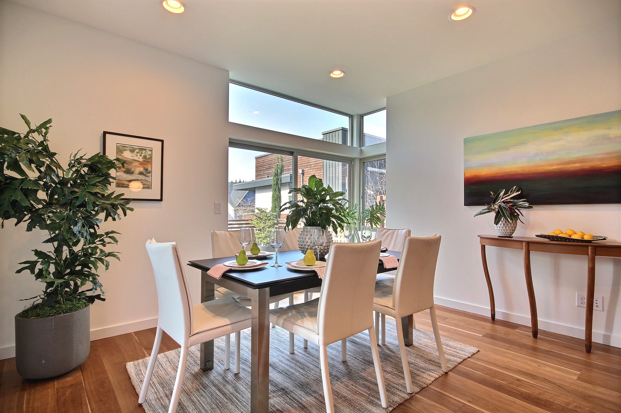 exposio_04_dining_room_02_4429_33rd_ave_s.jpg