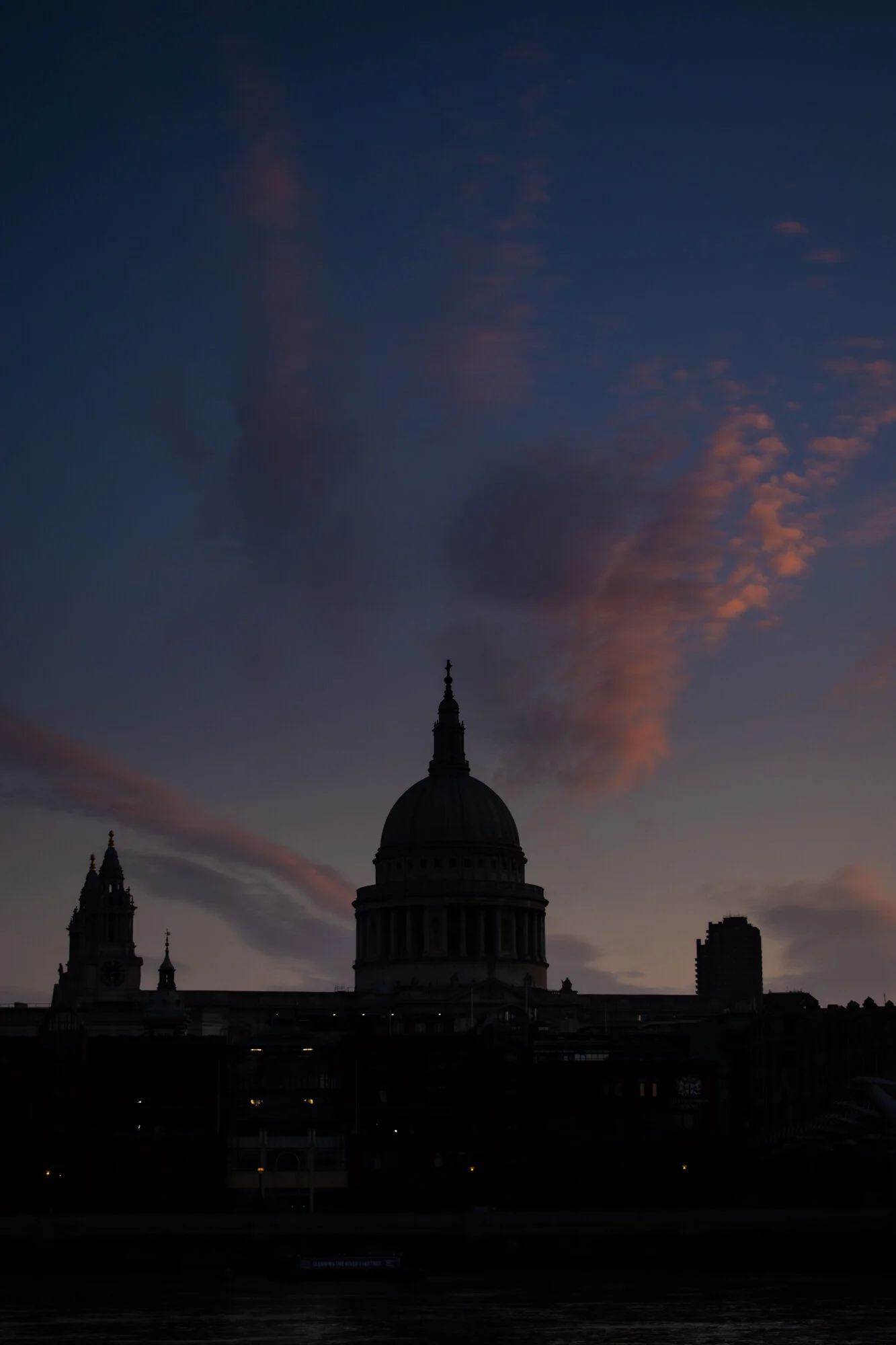 20190831-Sunrise - Millenium Bridge626.jpg