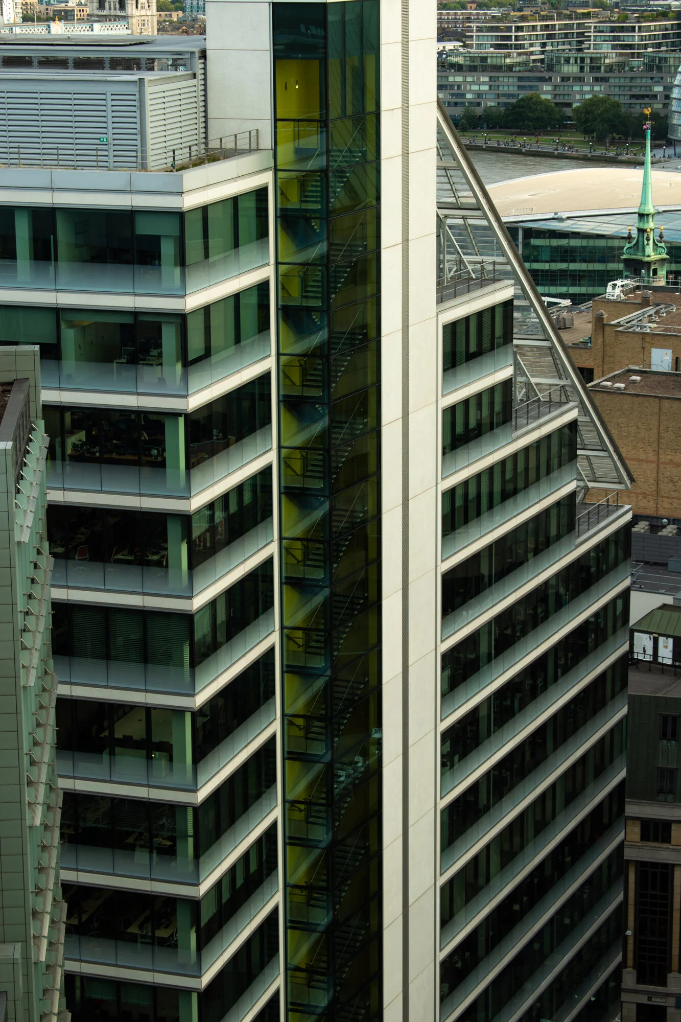 20190905-Fen Court Garden650.jpg