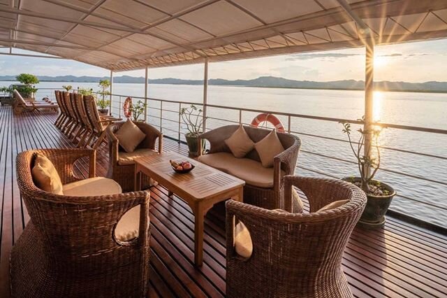 Decorated with regional hardwoods, artisan furniture and authentic Burmese artwork, RV Thurgau Exotic 2 offers a unique style with its impressive elegant furnishings. The limited number of 26 guests contributes to the comfortable and intimate atmosph