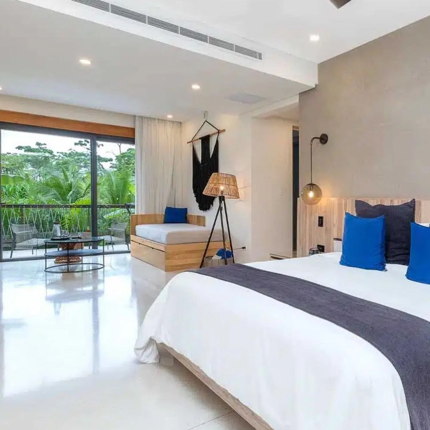 Nestled in Nantipa's Nanku Suite, where ocean whispers meet jungle dreams, Costa Rica cradles your soul in barefoot luxury.
@nantipacr