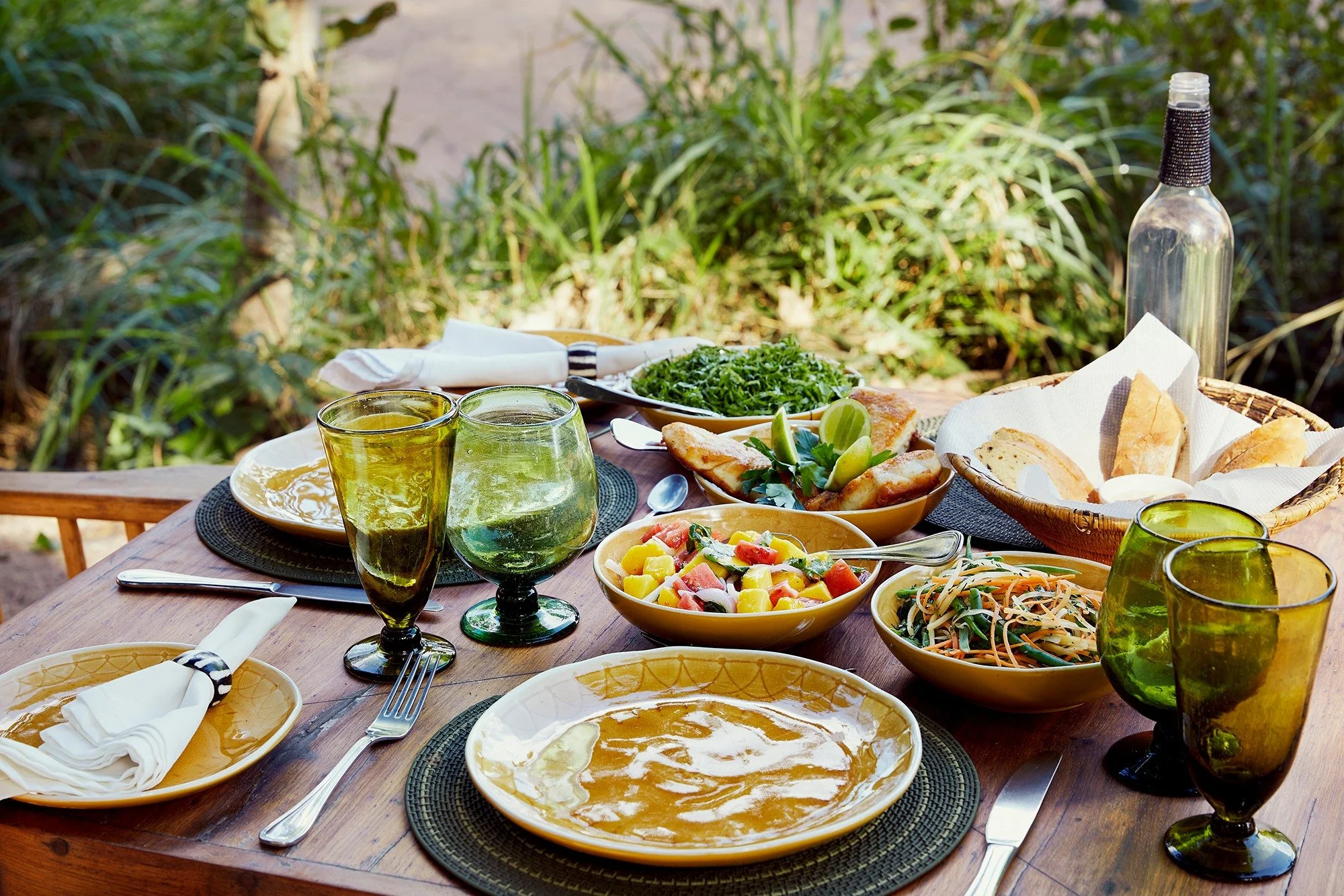 At Laba Jongomero, lunch comes with a view. Choose between a riverbed setting, in the shade of century-old trees, or in the African bush and dine on fresh, delicious salad or opt for the famous Tanzanian curry.
@labalabatravel