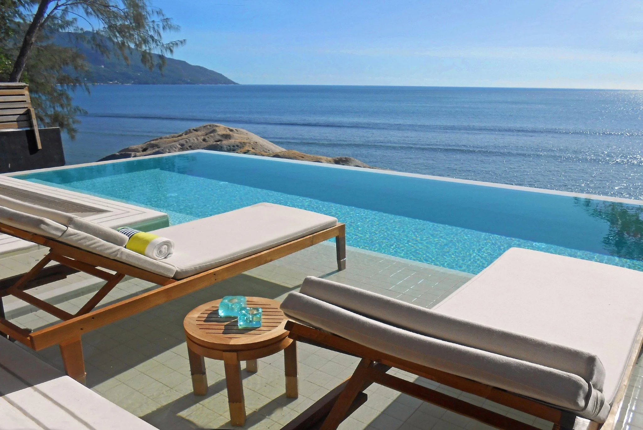 Guests enjoyssweeping views of Beau Vallon Bay, the Indian Ocean and Silhouette Island from a selection of private pool villas at Hilton Seychelles Northolme Resort &amp; Spa.

@hiltonnortholme