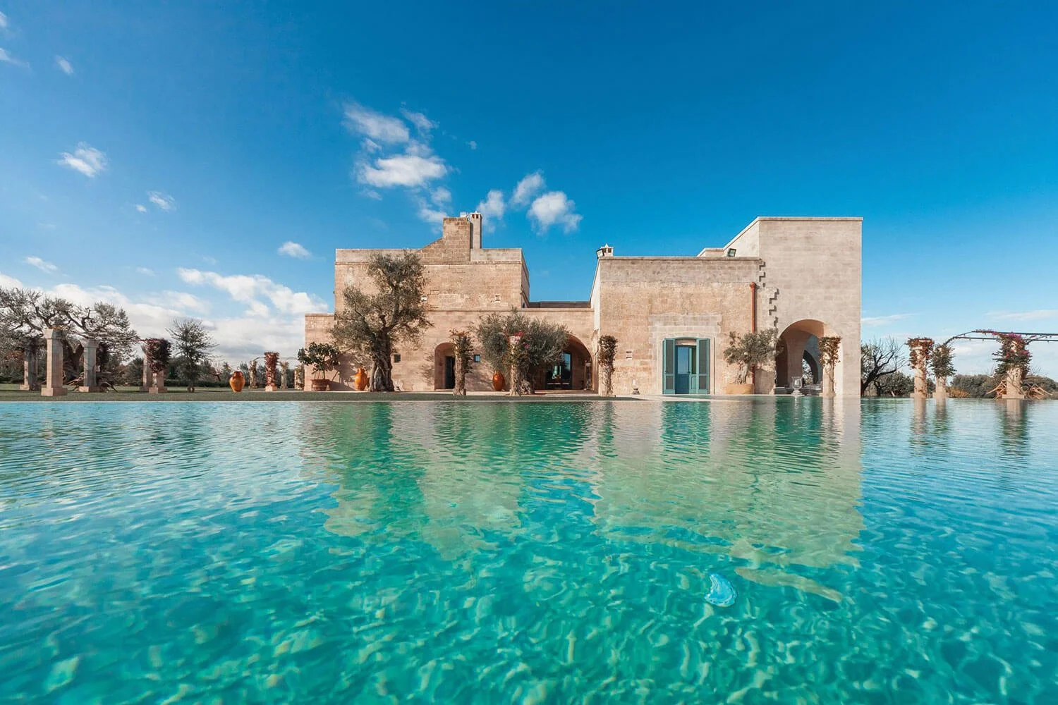 Designing a private tour around Verdamare with DiVita feels less like building an itinerary and more like composing a story in chapters of light, sea and silence. 

@divitatours