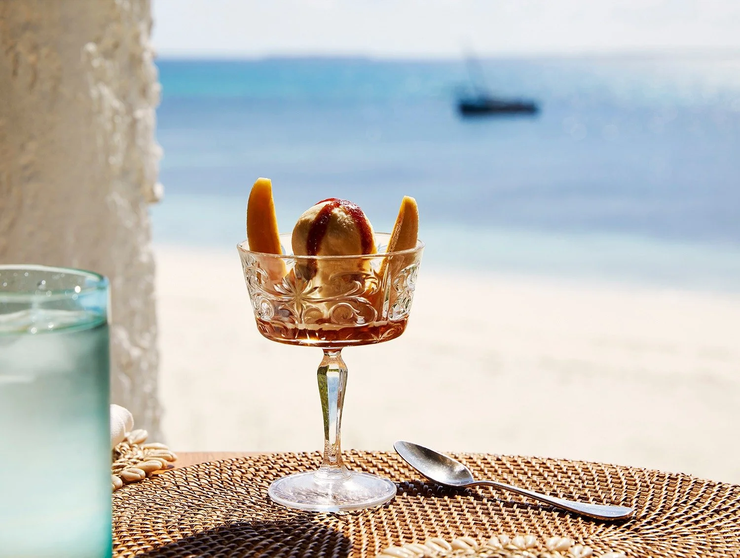 At LABA Fanjove, chef Edmund, trained in France by a Michelin-starred chef, will introduce you to sumptuous desserts.

@labalabatravel