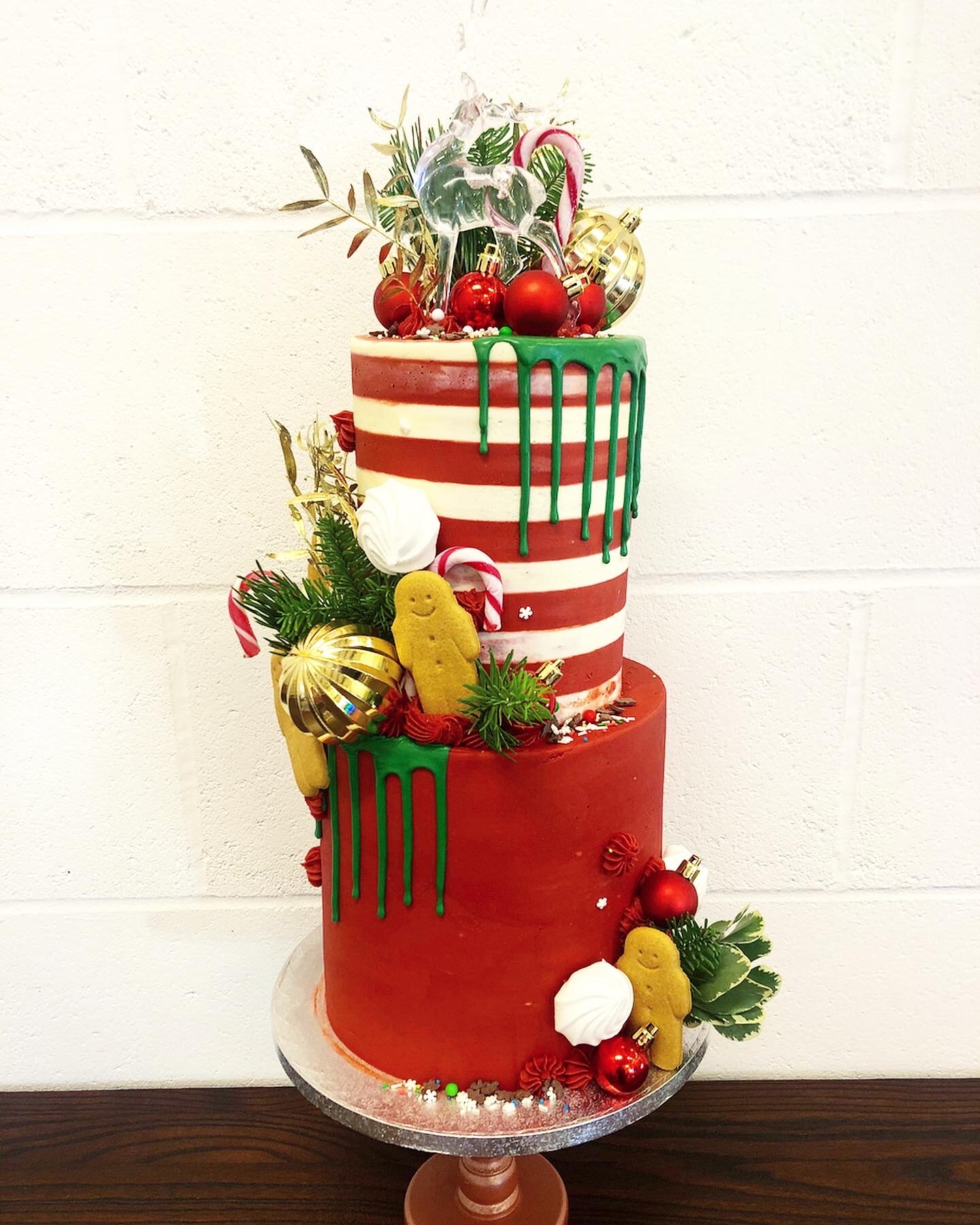 Loaded Drip Cakes Milton Keynes Oh My Cakery 7.jpg