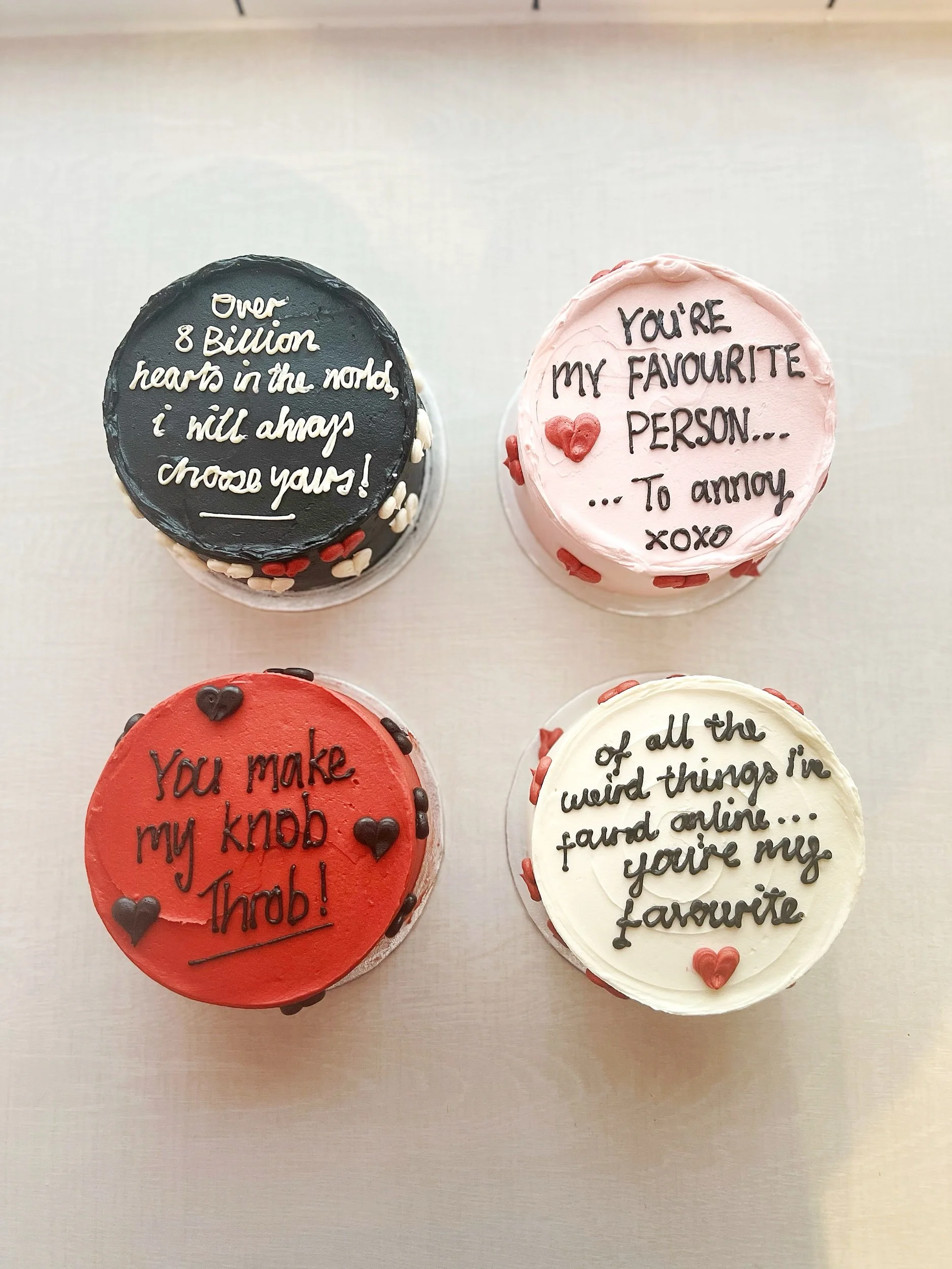 MINI VALENTINES CAKE