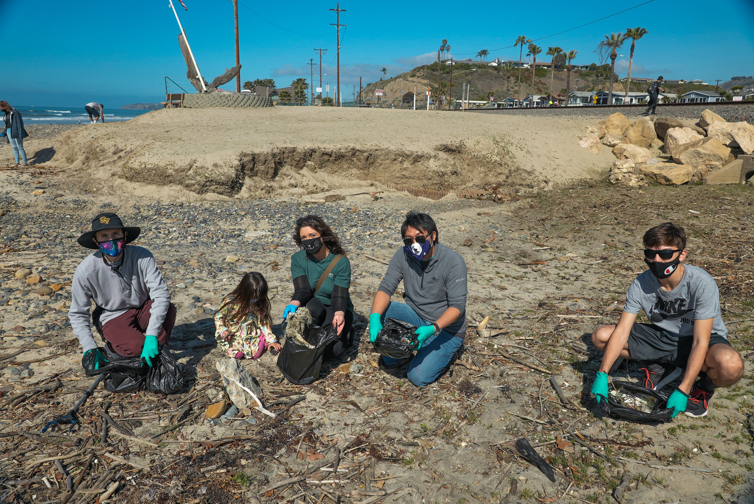 BeachCleanup-00321.jpg