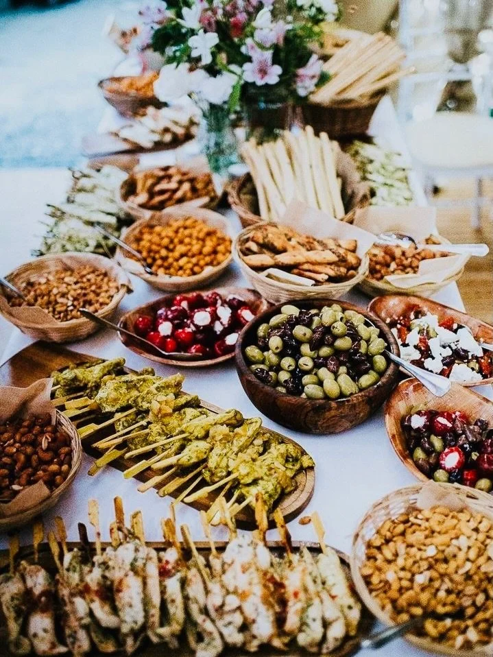 ✨ Now booking Spring &amp; Summer celebrations ✨
Full catering service for Sweet 16s, Bar &amp; Bat Mitzvahs. 
📩 Limited dates available