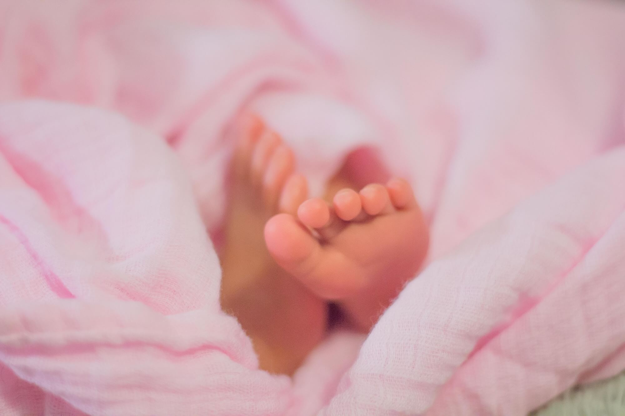 postpartum-support-bonnie-kittle-unsplash.jpg