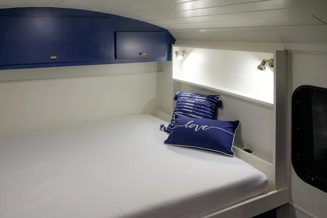 WideWonderBus_finished_Bedroom.jpeg