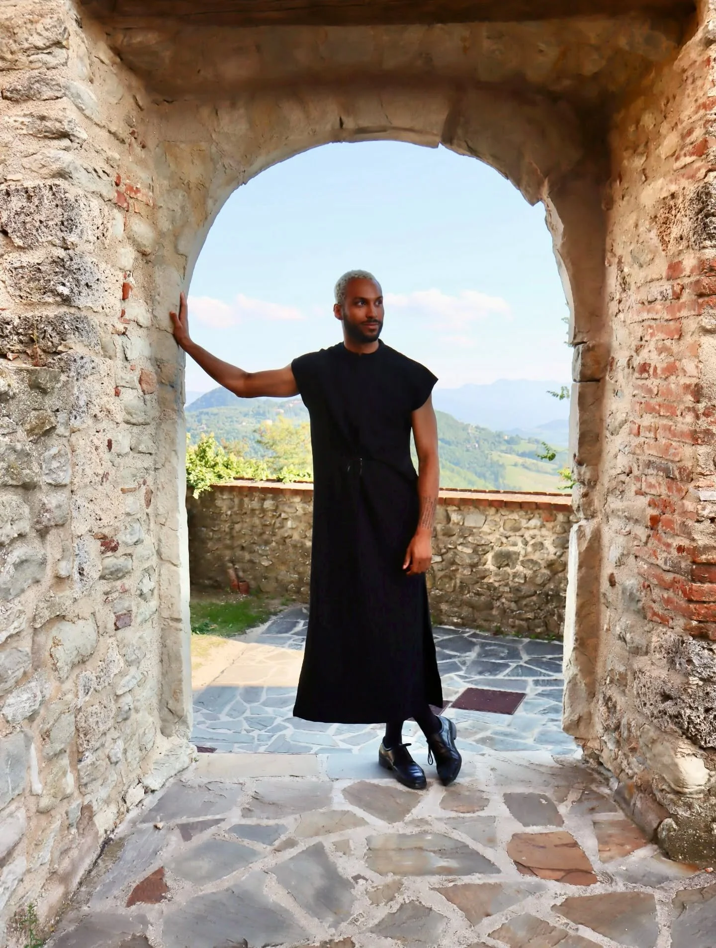 Looking back on an incredible weekend with @manam_men in beautiful Pavullo nel Frignano. Much work was done in a very short time, and it set the bar for more to come. Stay tuned!
.
#italy #pavullonelfrignano #pavullo #singer #singers #manam #travel