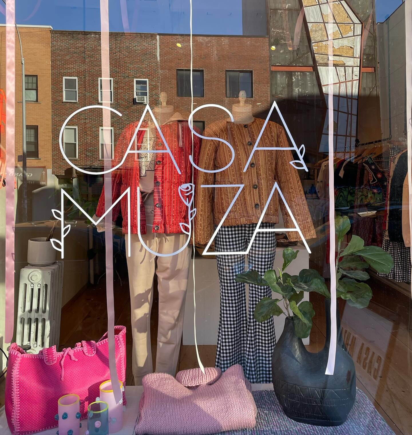 What&rsquo;s new at Casa Muza 💐
@coppelia_estudio 
@esp.nyc 
@inarasense 
@peopleofsubstance.co 
@speciesbythethousands 
@animamundiherbals