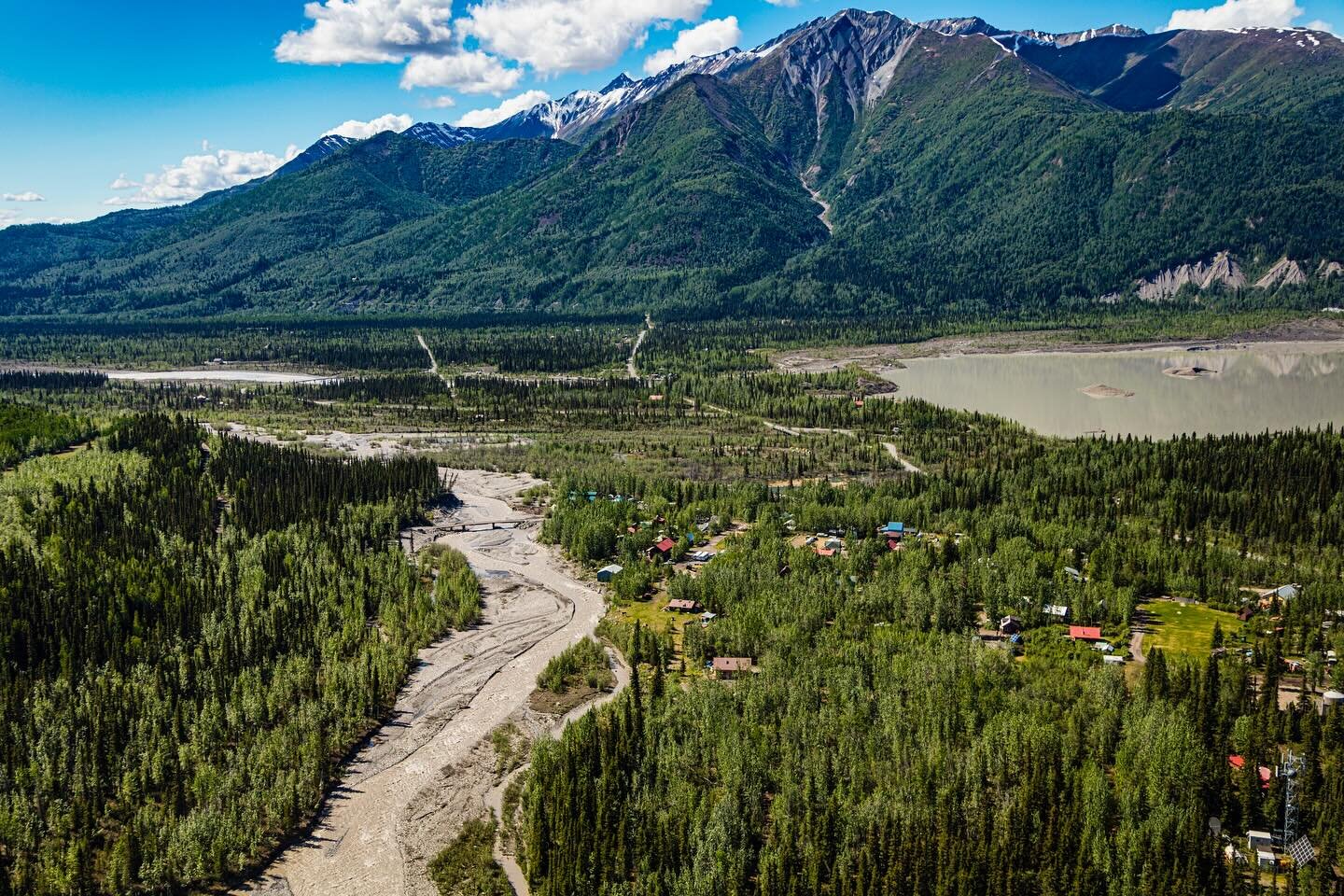 Just a hop, skip, and a jump to get to the backpacking destination of your dreams! 🏕️🏔️☀️ PC: @mckinneymakesmedia 

#youneedalaska #travel #travelalaska #alaskaphotography #alaska #bushplane #wrangellsteliasnationalpark #nationalpark #flying #fligh