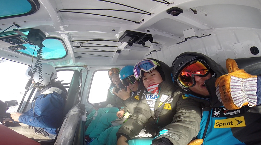 Heli-Skiing down undaaaa:)