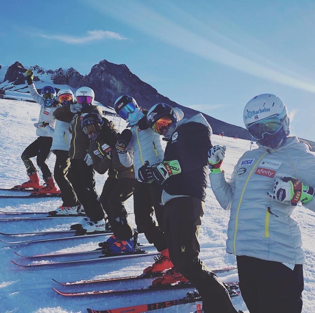 Grateful to have been able to train on my beloved home hill with my teammates. Thanks @usskiteam @timberlinelodge and @gretchymo for providing great training and taking safety protocols to make it happen! Always lucky when work feels like play with y