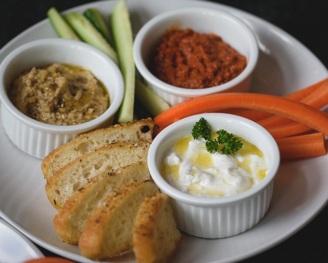 Ready your appetites, we've got new small plates on the menu in Waterbury! Our mezze trio has been re-vamped, we've added a pork rillette, and TWO versions of our beloved cheesy bread are now available.

.

#eatvermont #eatvt #vermontrestaurant #wate