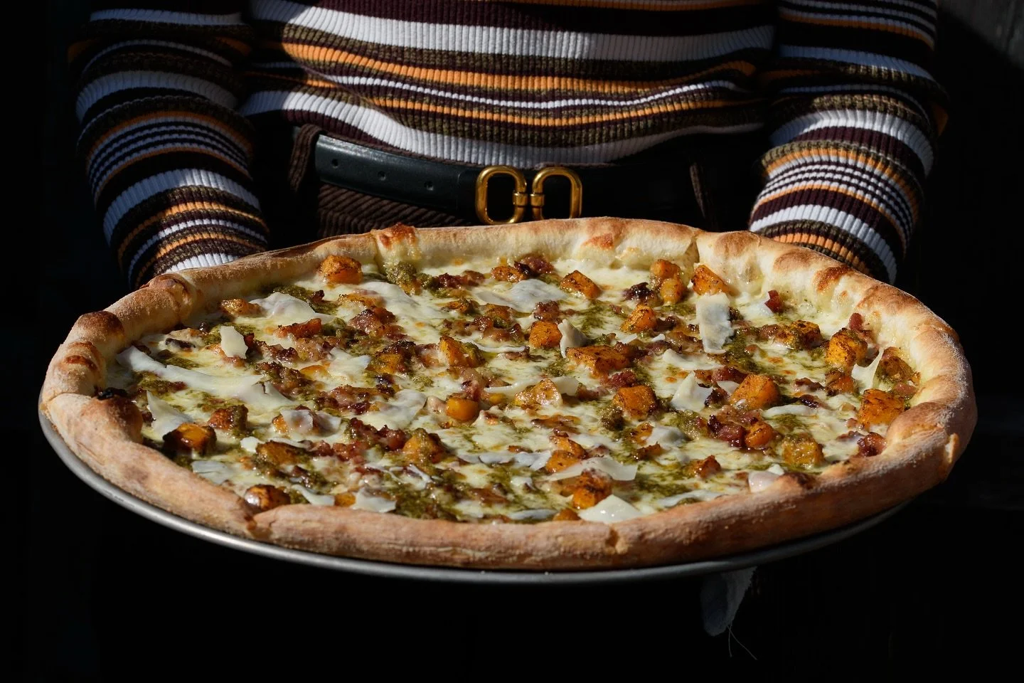 🎃Happy Halloween🎃 Hope everyone has a lovely holiday! As a fun little treat, we&rsquo;re dropping a brand new pizza special today... The Ember

Featuring a white sauce base, spiced squash, glazed pork belly, sage hazelnut pesto, and shaved asiago

