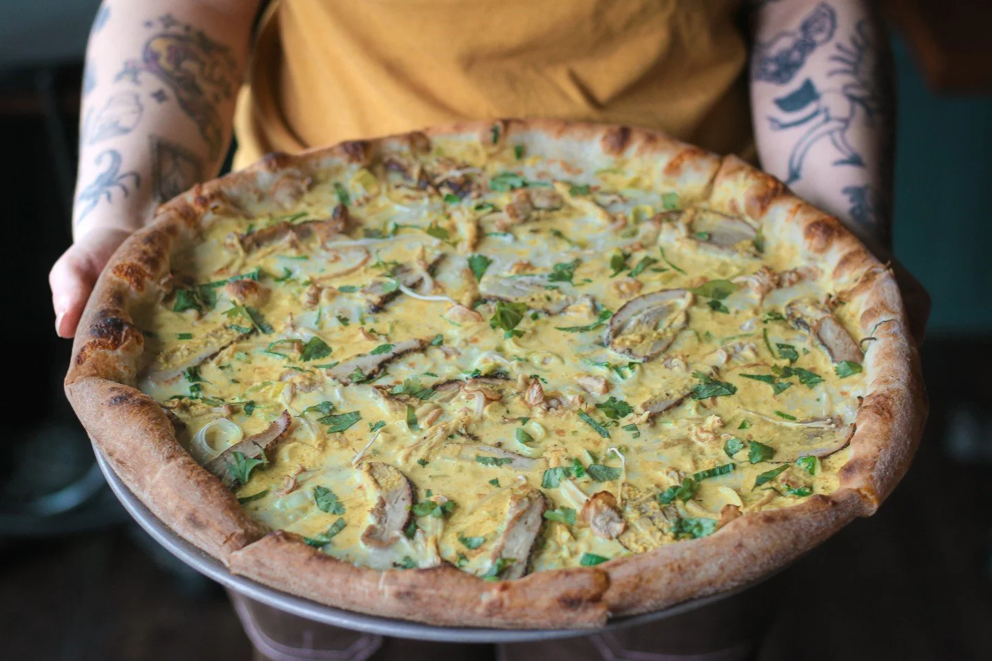 Ready for your new Spring Fling?🍕🌿

Meet the pie that&rsquo;s bringing fresh spring vibes to every bite! Starting with a white sauce, it then gets topped with finely shaved leaks, earthy enoki mushrooms (shoutout to @funj_shrooming_co for supplying