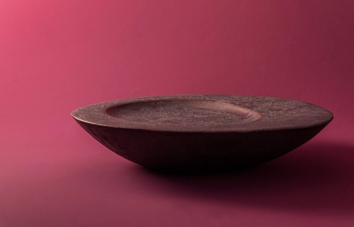 Crater dish 🌘🌔🌒

#alanalaurenceramics
#handmade 
#porcelain 
#slipcasting 
#contemporaryceramics 
#ceramic
#ceramicdesign
#homedecor