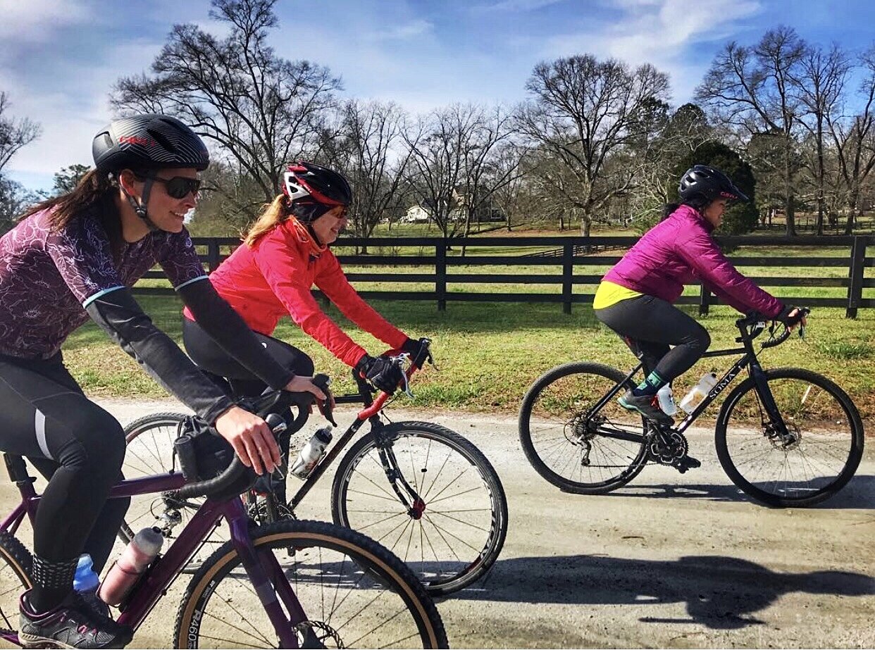 gravel_training_tips_group_ride.jpg