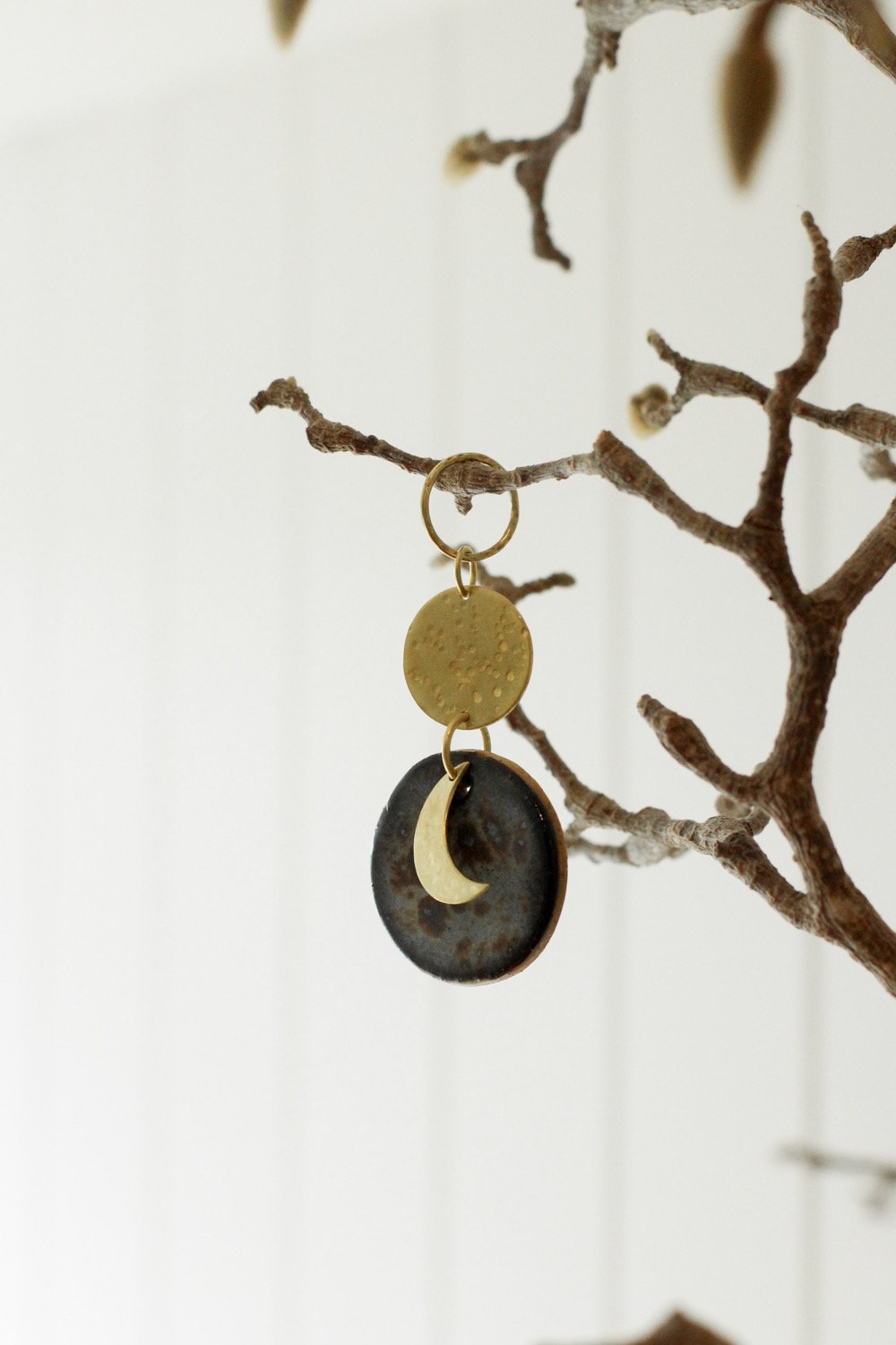 Ceramic & Brass Luna Ornament Black