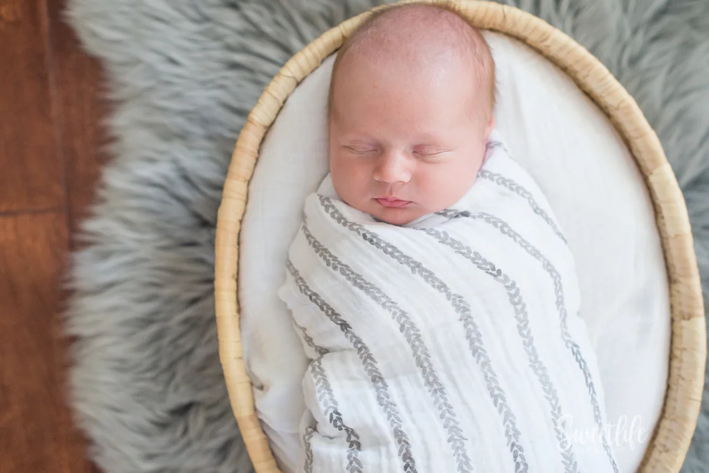 At-home family newborn photographer | Sweetlife Photography