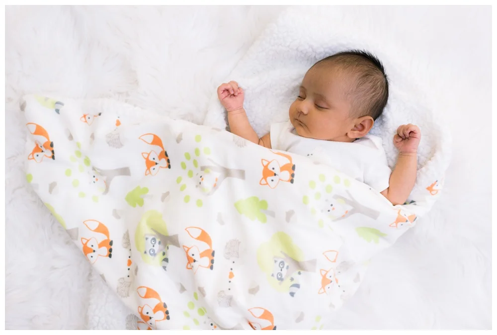Desert-Ridge-In-Home-Newborn-Photographer-Sweetlife-Photography_0016.jpg