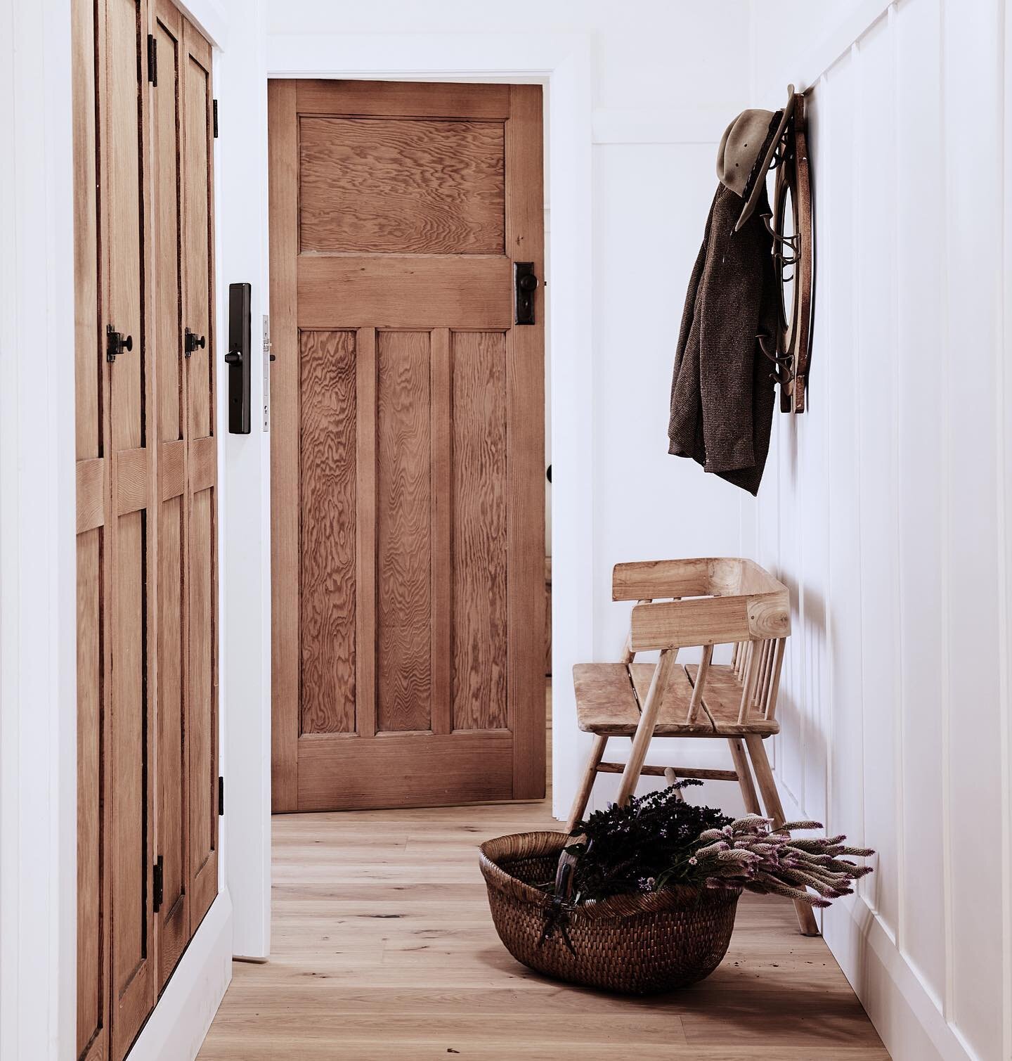 Timber details, these beautiful original Oregon doors were sandblasted to remove years of dark stain to reveal the beautiful grain of the timber. We were lucky to have them as we picked them up from lismore sandblasters just weeks before the flood. O