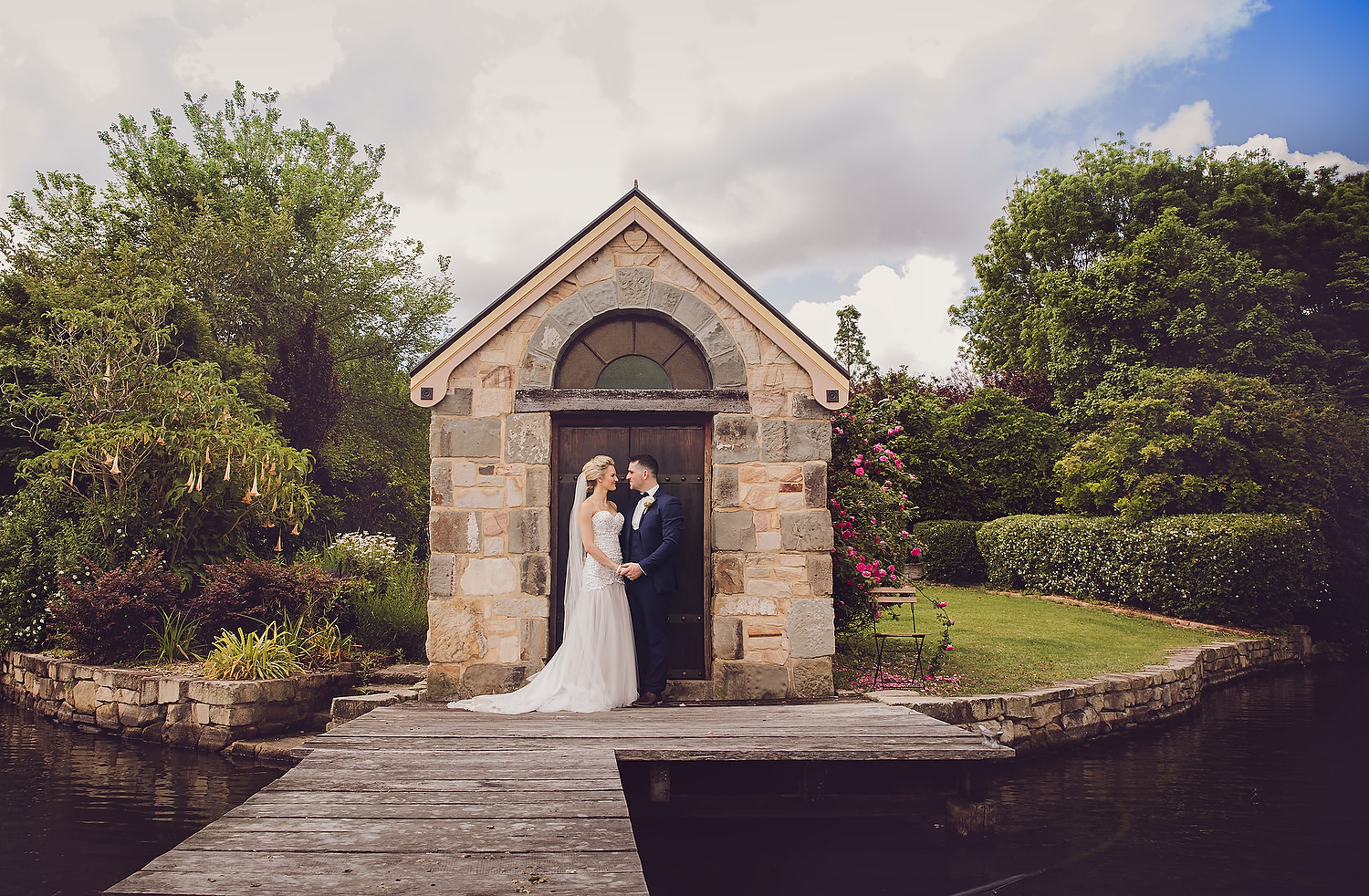 Albion farm wedding photographer on the board walk 