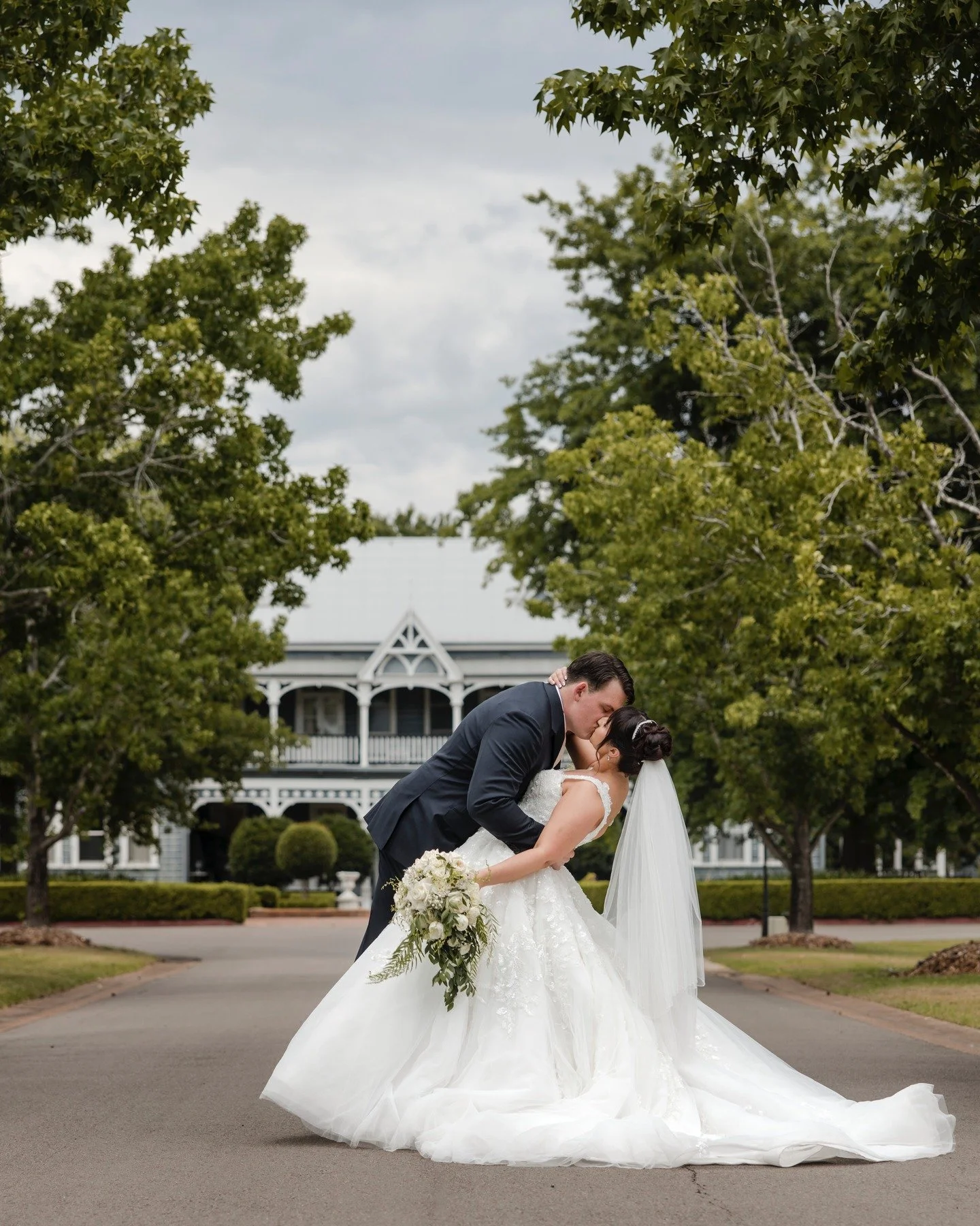 Golden light, beautiful moments, and all the romance Peterson House does so well 🤍
Such a perfect Hunter Valley setting for a wedding filled with love, laughter, and timeless memories.
#petersonhouse #petersonhousewedding #huntervalleywedding #hunte