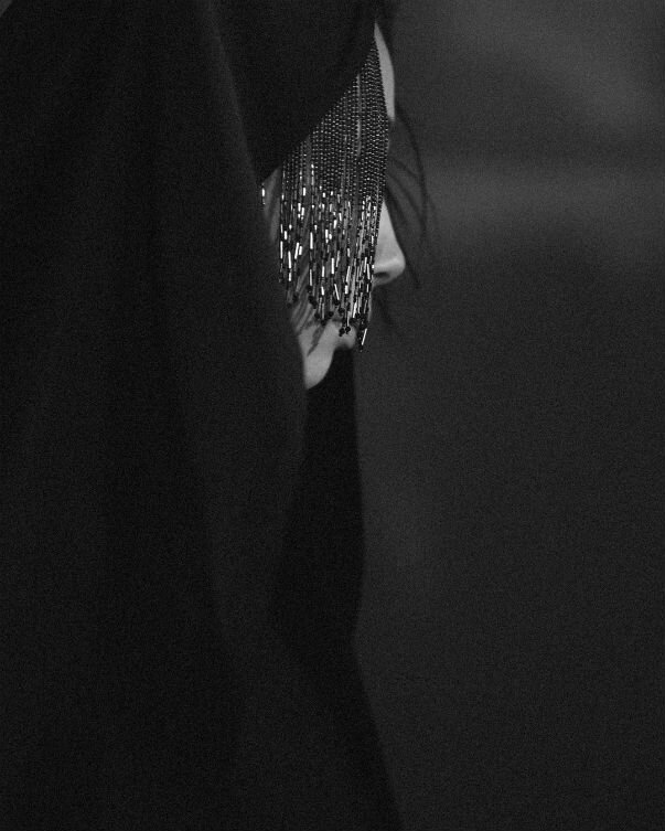 Yohji Yamamoto SS20 shot by © Elise Toïdé at Grand Palais, Paris Fashion Week , courtesy of the artist