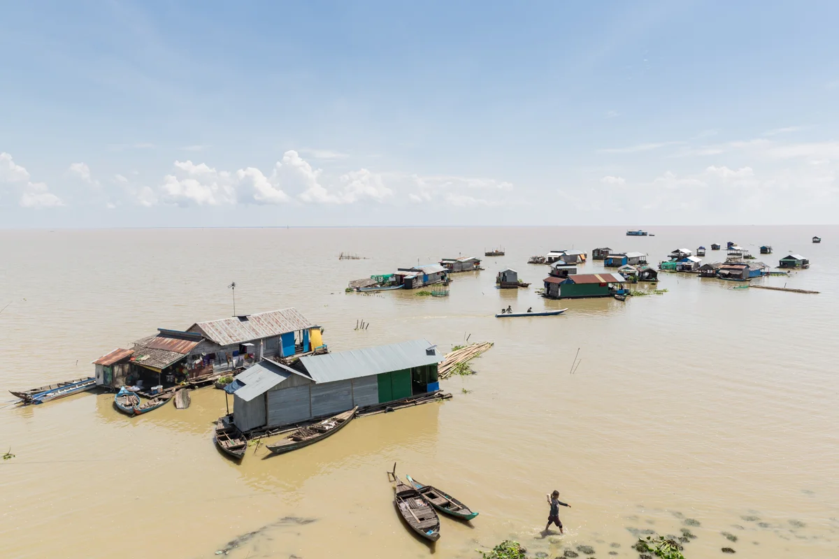 March 31, 2017 - Akol, Cambodia. A remote floating village on the Tonle Sap. © Nicolas Axelrod / Ruom