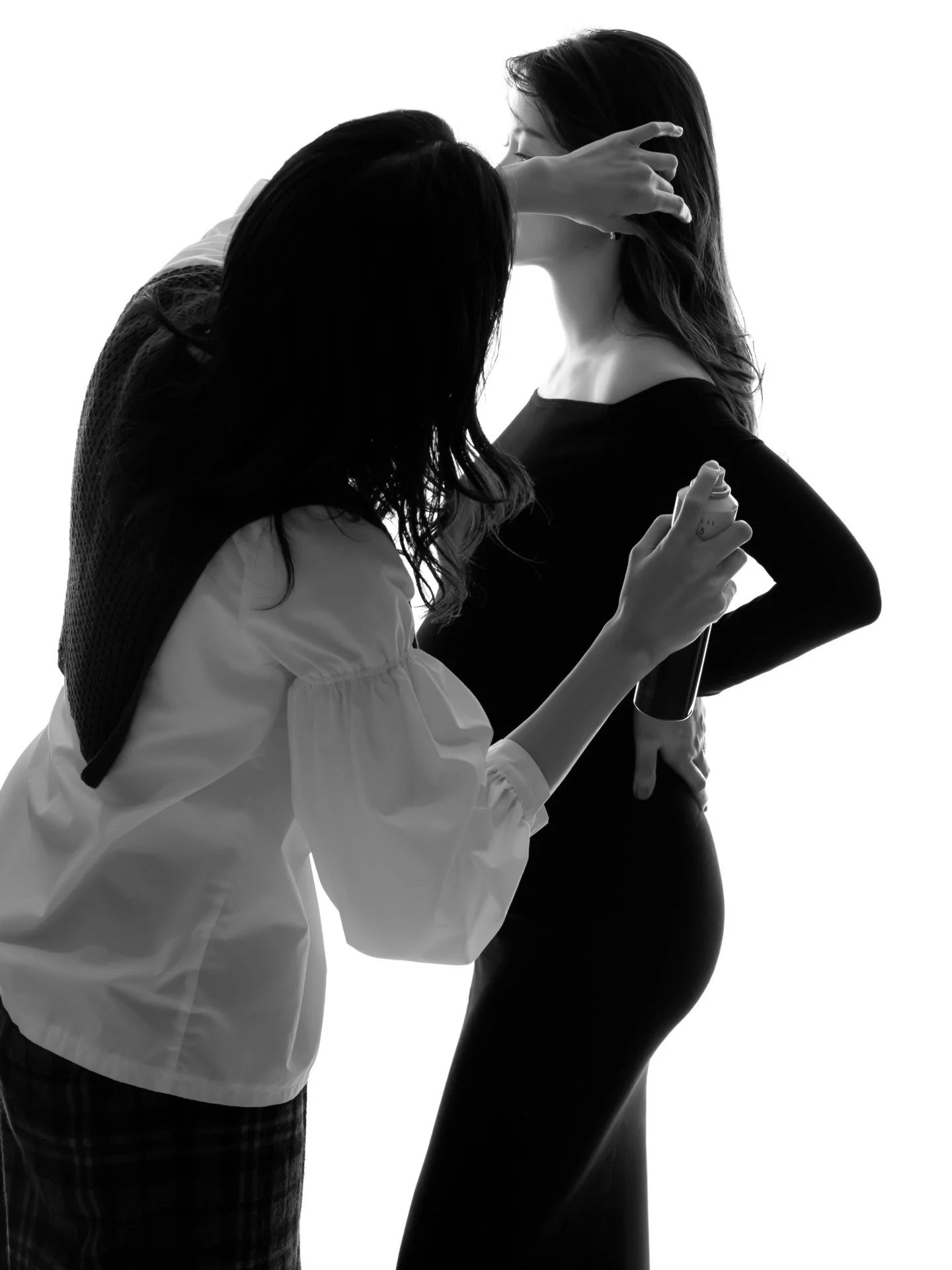 年明けは遠方からのお客様の撮影が続きました。

こちらのお客様は、北海道にお住まいで、愛知に里帰り中に東京までお越し下さいました。

遠方から撮影にお越し下さり、本当に嬉しく思っています！

今月はリピーターのお客様の撮影も多いので、再会のお客様方・初めて撮影させて頂くお客様方、皆さまにお会いできるのを楽しみにしています！

CHIHIRO 

#モノクロマタニティフォト #マタニティフォト #東京マタニティフォト