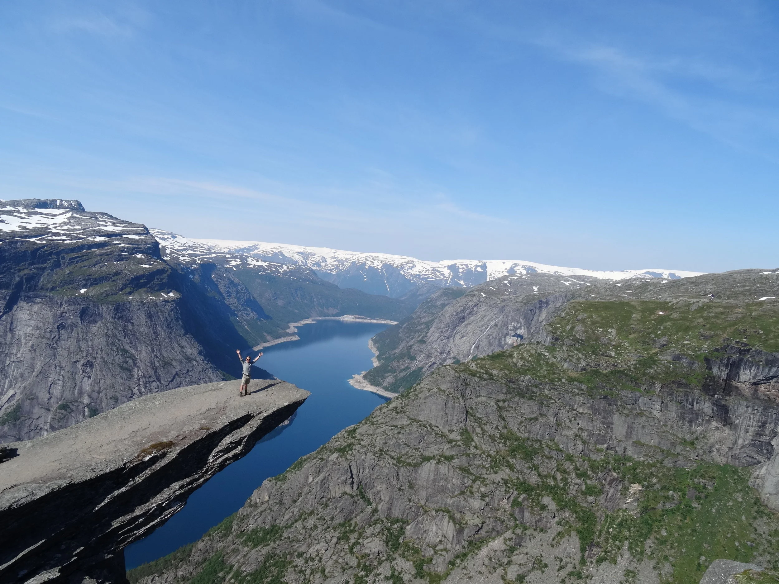 Trolltunga.jpg