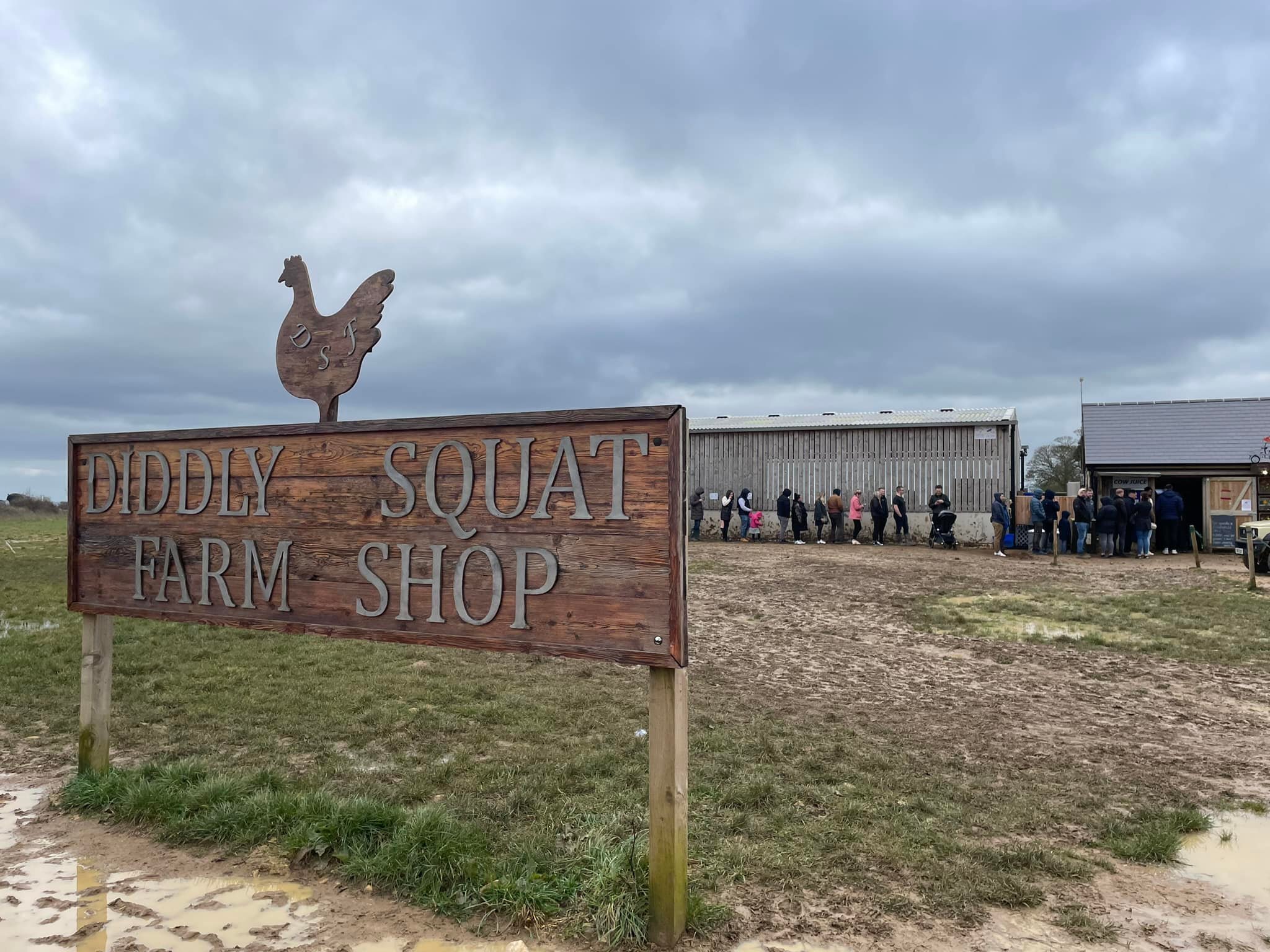 Will Jeremy be behind the till? Diddly Squat Farm Shop #Queuing #busybusy