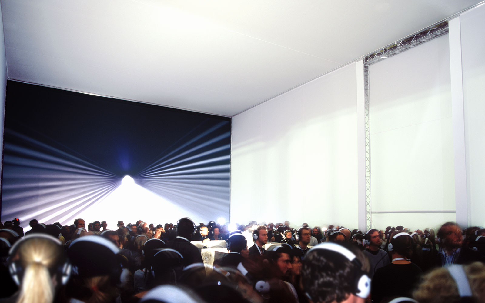 ABSOLUT_Three_Tracks_Large_4.jpg