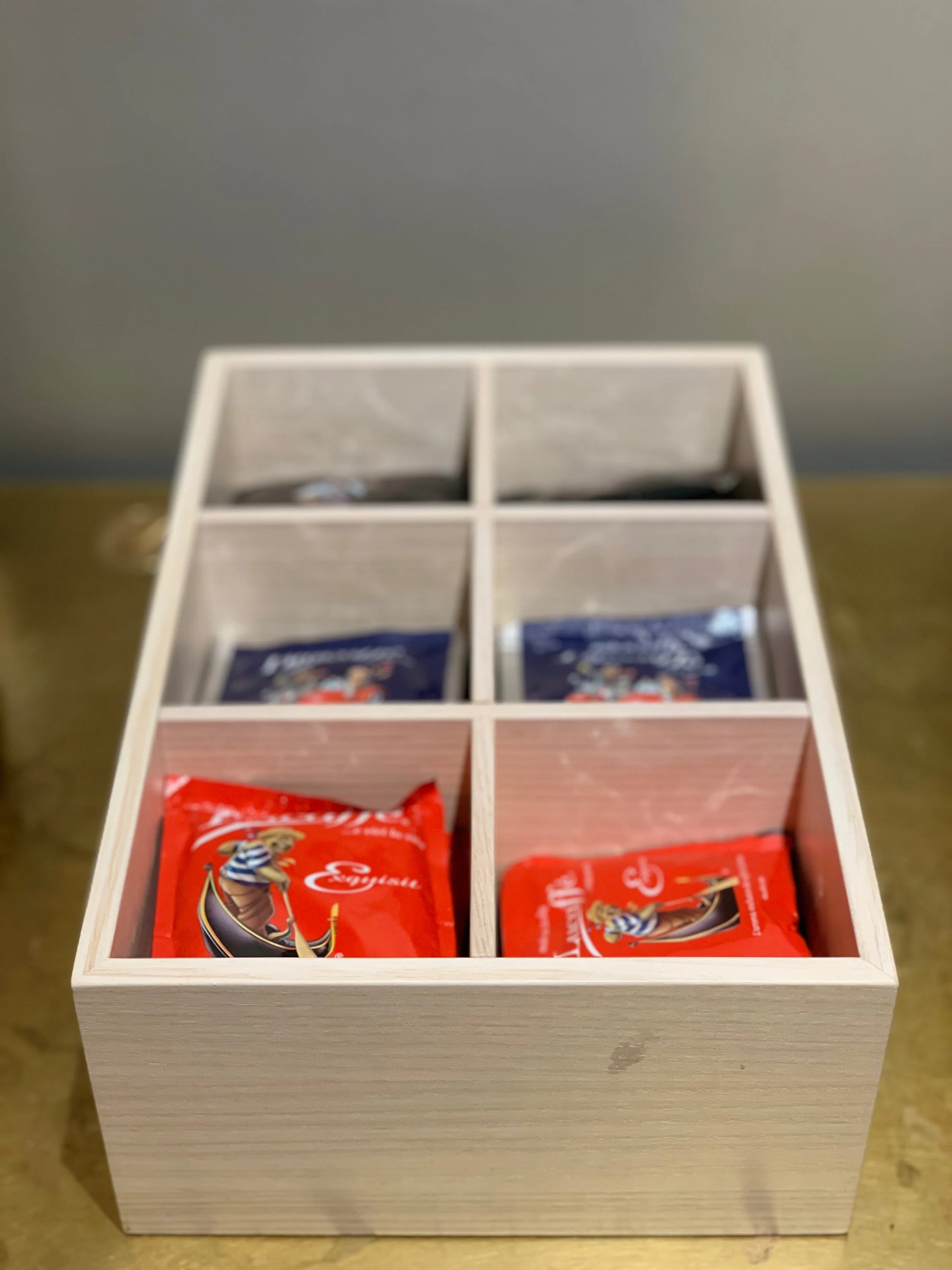 Ash tea bag container €300