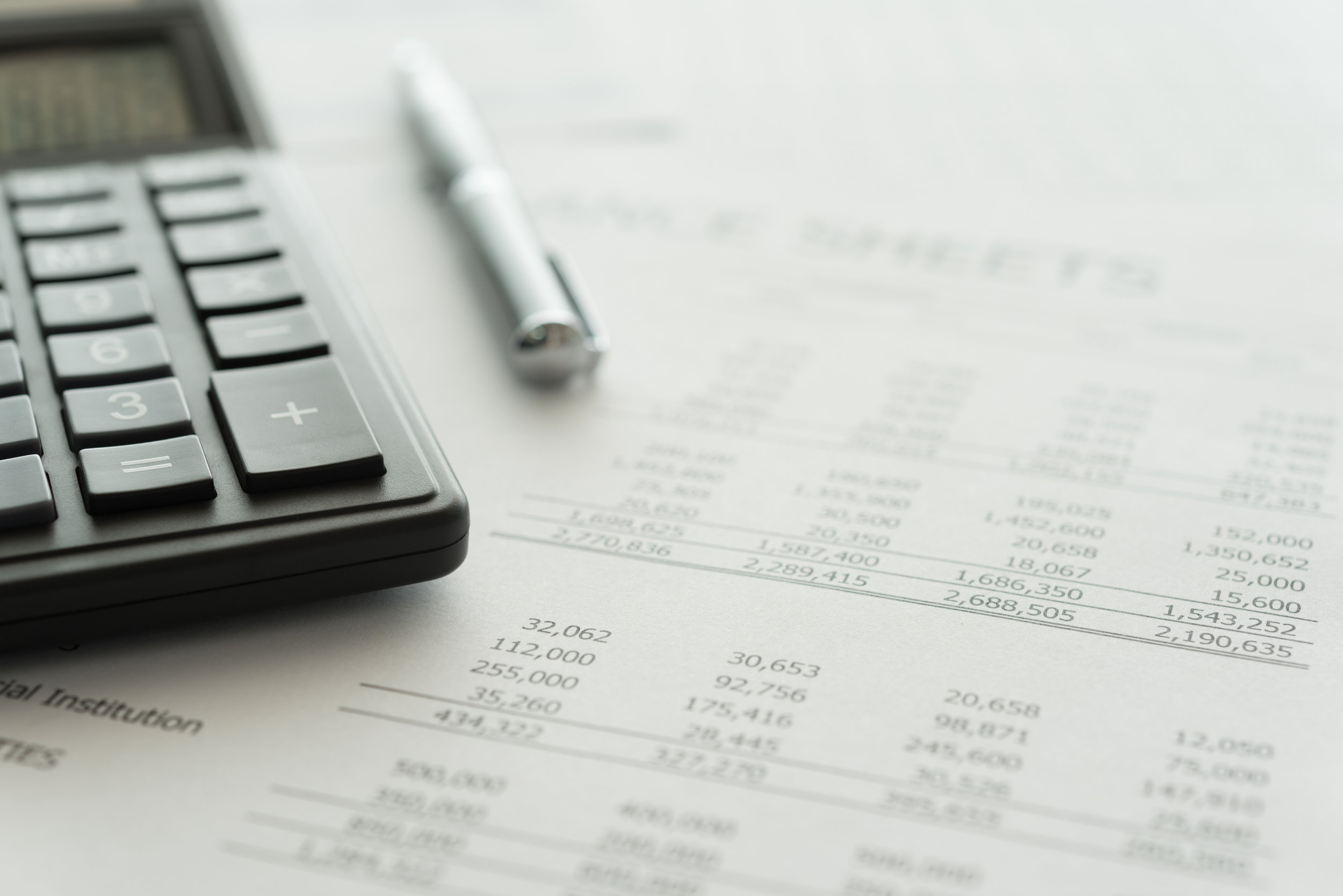 accounting-spread-sheets-917968200_3865x2580.jpeg
