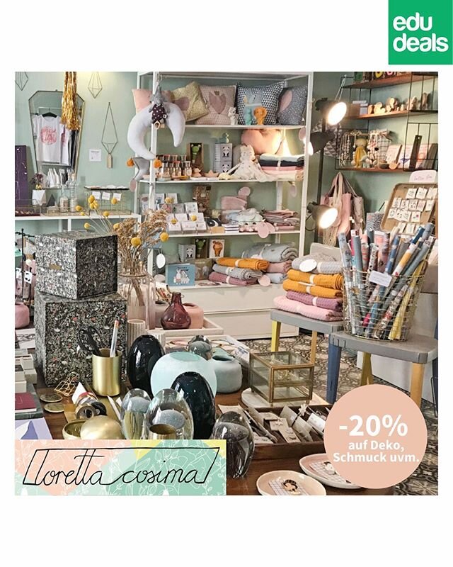 Hast du nach der ganzen Zeit zuhause auch Lust, dein gesamtes Zimmer neu zu gestalten? 😅
.
Im Concept Store @lorettacosima_laden findest du unter anderem coole Deko für deine Wohnung und unterstützt mit deinem Kauf sogar ein heimisches Unternehmen